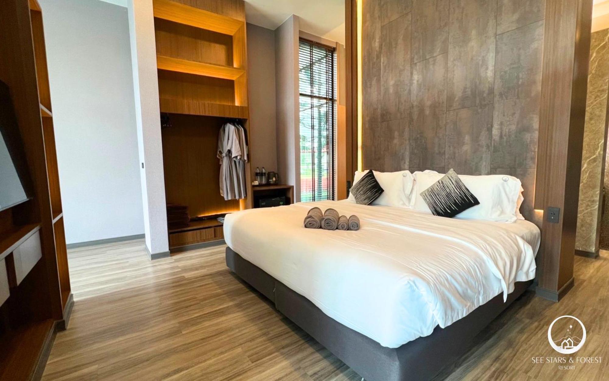 See Stars & Forest Resort Amphoe Sawang Daen Din Exteriör bild