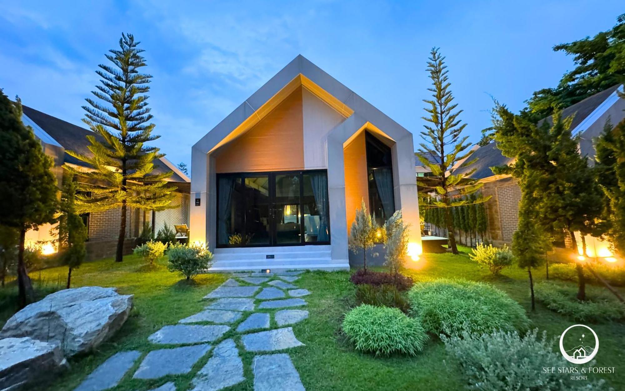 See Stars & Forest Resort Amphoe Sawang Daen Din Exteriör bild
