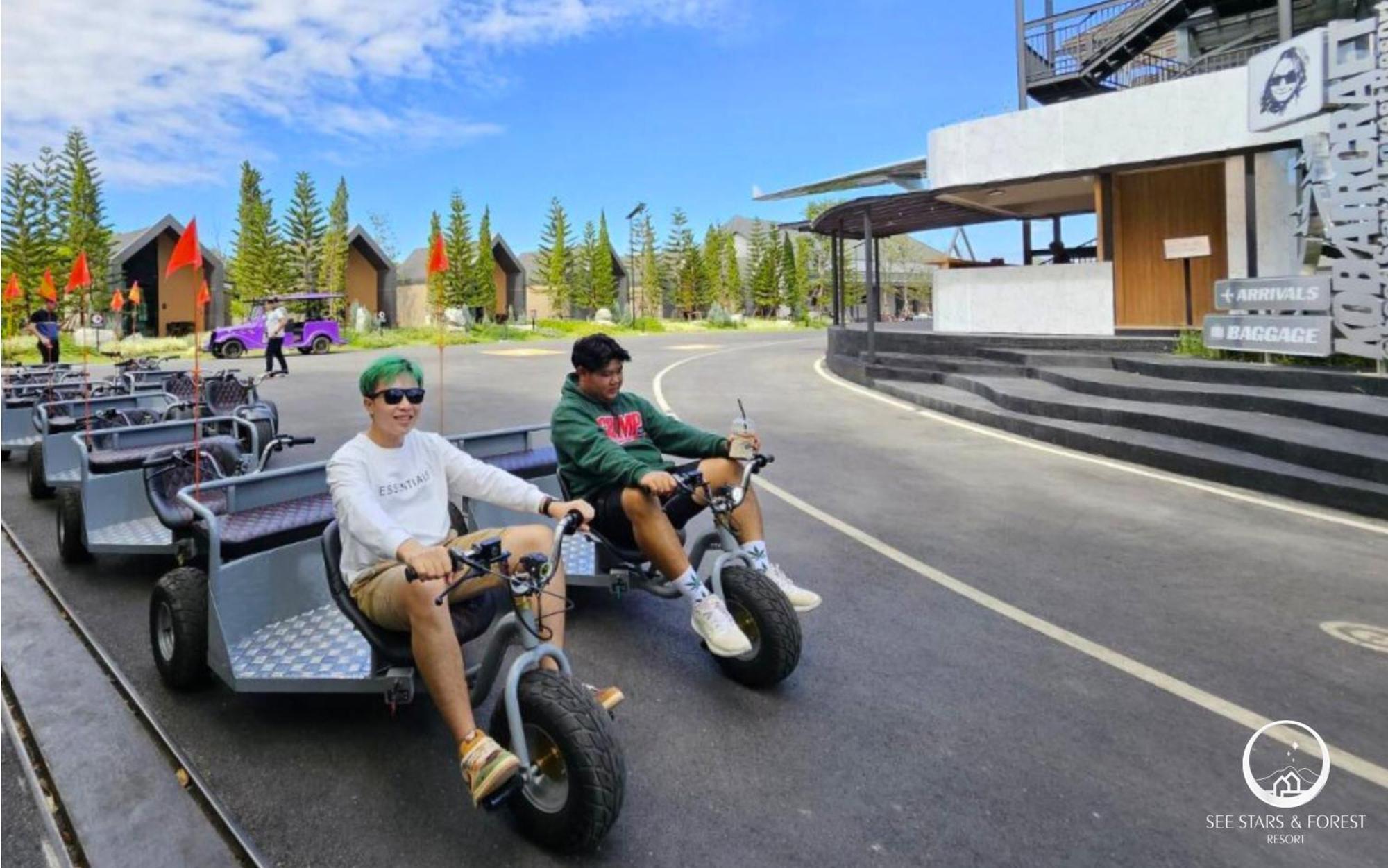 See Stars & Forest Resort Amphoe Sawang Daen Din Exteriör bild
